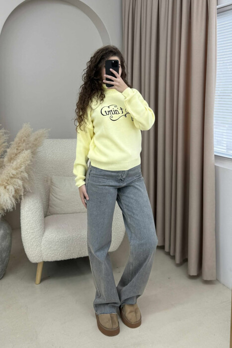 FRONT WRITTINGS HIGH NECK SIMPLE WOMEN SWEATER YELLOW/E VERDHE 