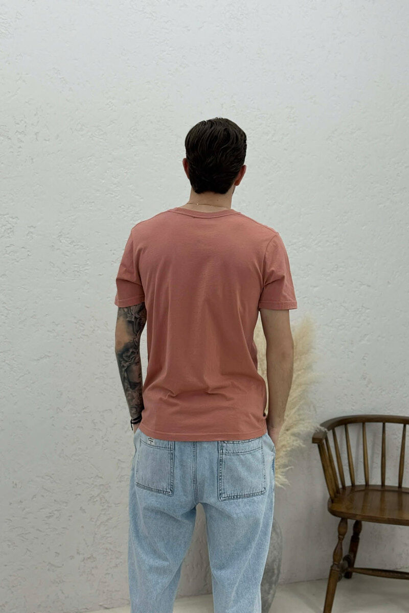FRONT WRITTINGS ROUND NECK MEN T-SHIRT POWDER/PUDER - 4
