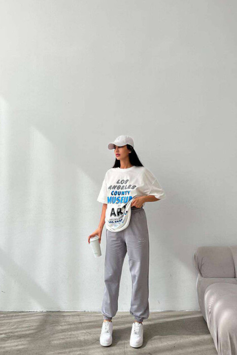 FRONT WRITTINGS T-SHIRT+JOGGERS WOMEN SET WHITE/GREY-BAGR - 3