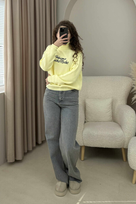 FRONT WRITTINGS TURTLE NECK WOMEN SWEATER YELLOW/E VERDHE 