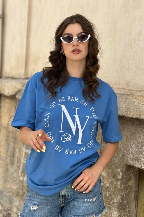 T-SHIRT PËR FEMRA NË NGJYRË BLU E ZBARDHUR 