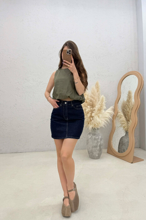 FUND I SHKURTER XHINS PER FEMRA NE NGJYRE BLU - 4