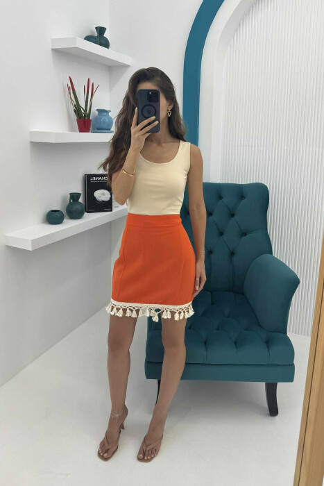 FUND NJË NGJYRËSH ME QËNDISJE PËR FEMRA NË NGJYRËN PORTOKALLI - 2