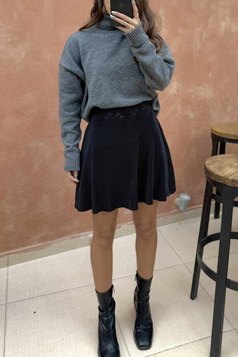 FUNDPANTALLONË NJË NGJYRËSHE ME BEL ELASTIK PËR FEMRA NË NGJYRËN E ZEZË - 4