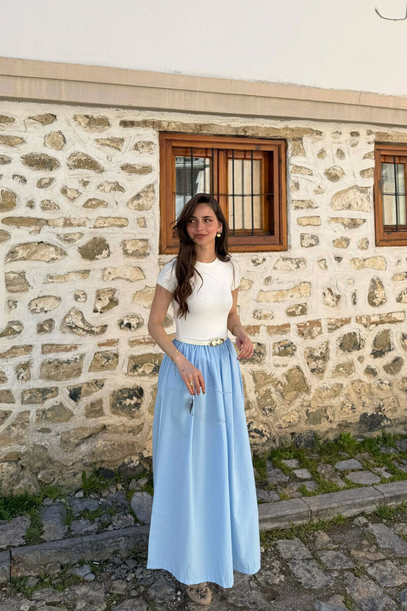 FUSTAN I GJATË ME DETAJIN E RRIPIT PËR FEMRA NË NGJYRËN BLU E ZBARDHUR - 1