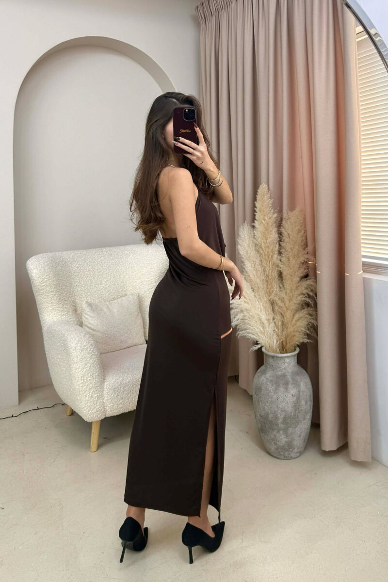 FUSTAN I GJATE NJE NGJYRESH ME DETAJIN E UNAZES METALIKE TEK QAFA PER FEMRA NE NGJYRE KAFE - 3