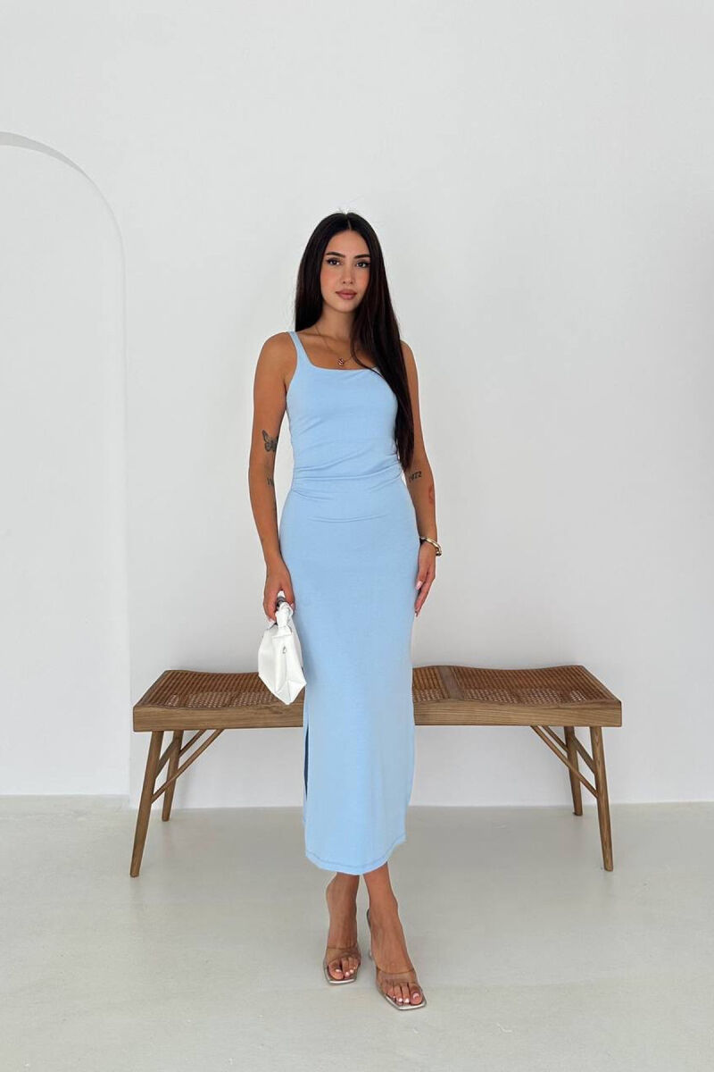 FUSTAN I GJATË NJË NGJYRËSH PËR FEMRA NË NGJYRËN BABY BLUE - 1