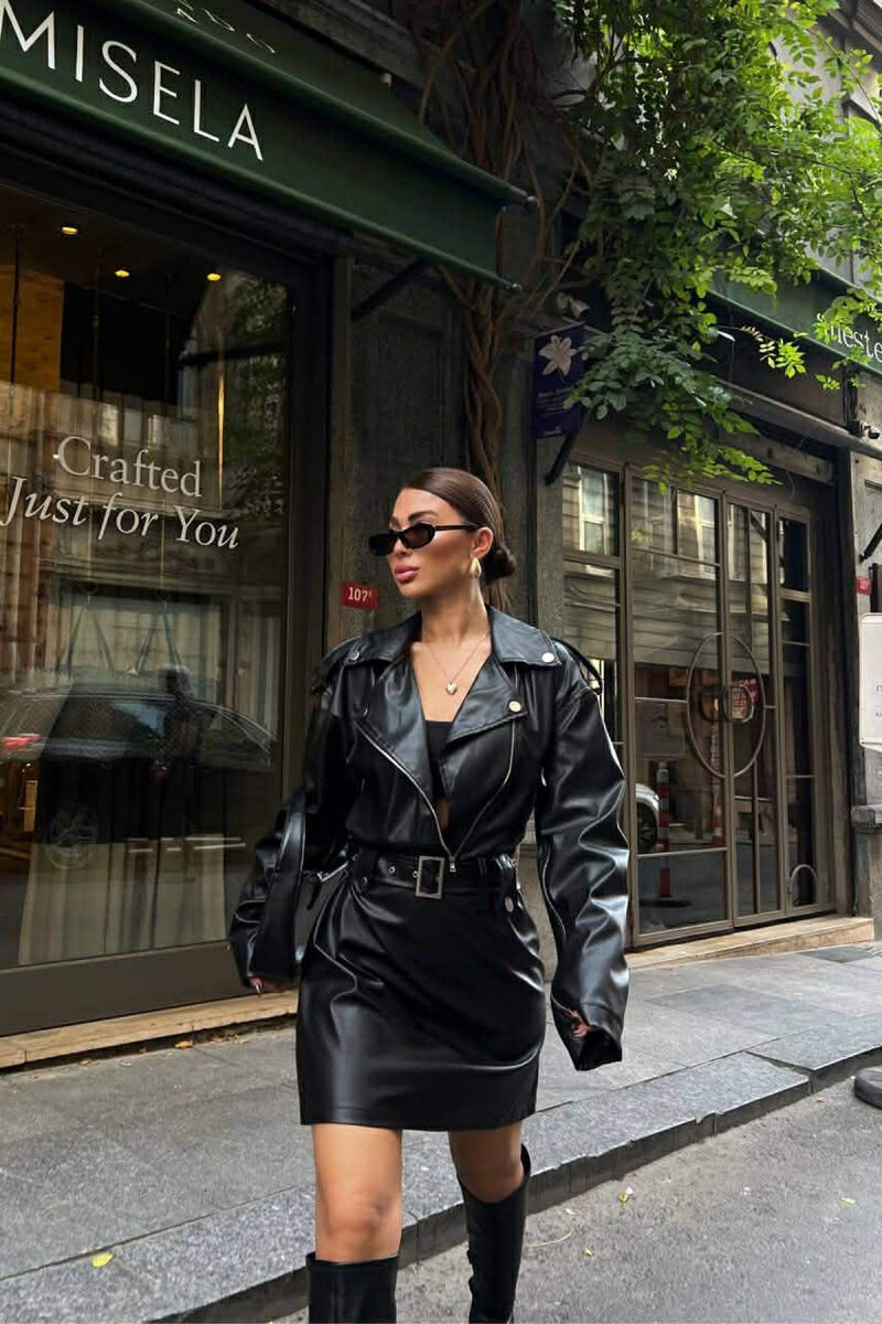 FUSTAN I SHKURTER LEKURE ME DETAJIN E RRIPIT PER FEMRA NE NGJYRE TE ZEZE - 4