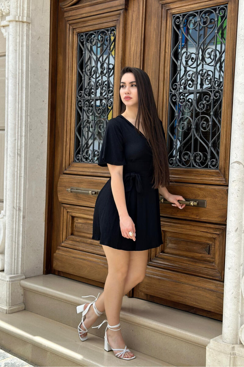 FUSTAN I SHKURTËR ME LIDHËSE PËR FEMRA NË NGJYRËN E ZEZË - 4