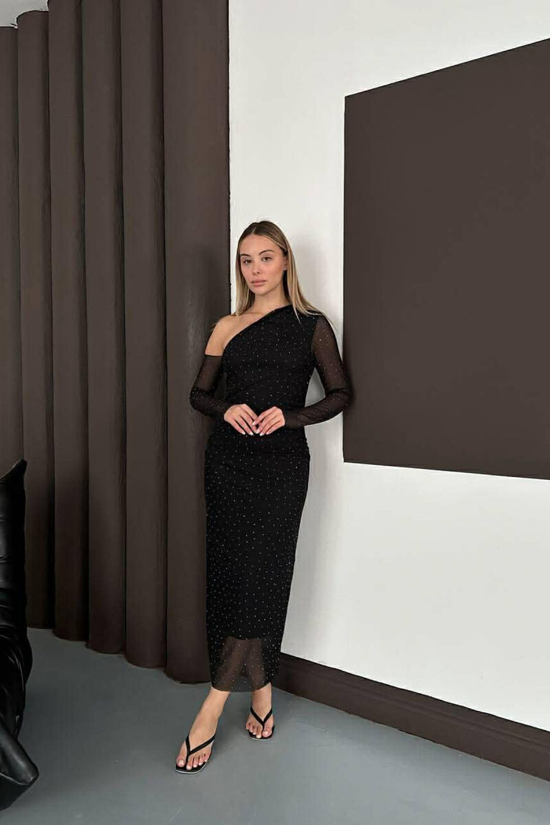 FUSTAN ME DETAJE GURESH DHE NJE SUP TE ZBULUAR PER FEMRA NE NGJYRE TE ZEZE - 1