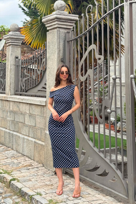 FUSTAN ME DIZAJN POLKA DOTS PER FEMRA NE NGJYRE BLU - 2