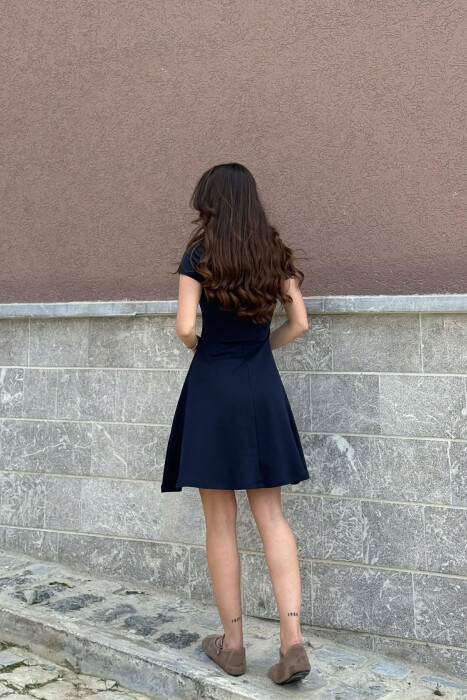 FUSTAN ME MENGE TE SHKURTRA PER FEMRA NE NGJYRE BLU TE ERRET - 2