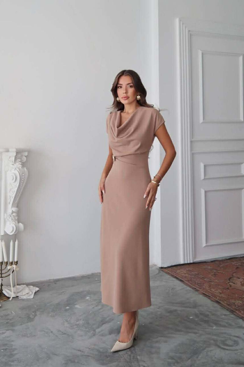 FUSTAN NJE NGJYRESH PA MENGE ME DETAJIN E BUTONAVE GOLD PER FEMRA NE NGJYRE BEZHE - 2