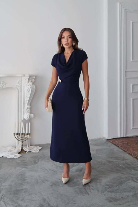 FUSTAN NJE NGJYRESH PA MENGE ME DETAJIN E BUTONAVE GOLD PER FEMRA NE NGJYRE BLU - 2