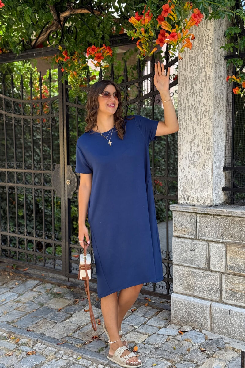 FUSTAN NJË NGJYRËSH PËR FEMRA NË NGJYRËN BLU - 1