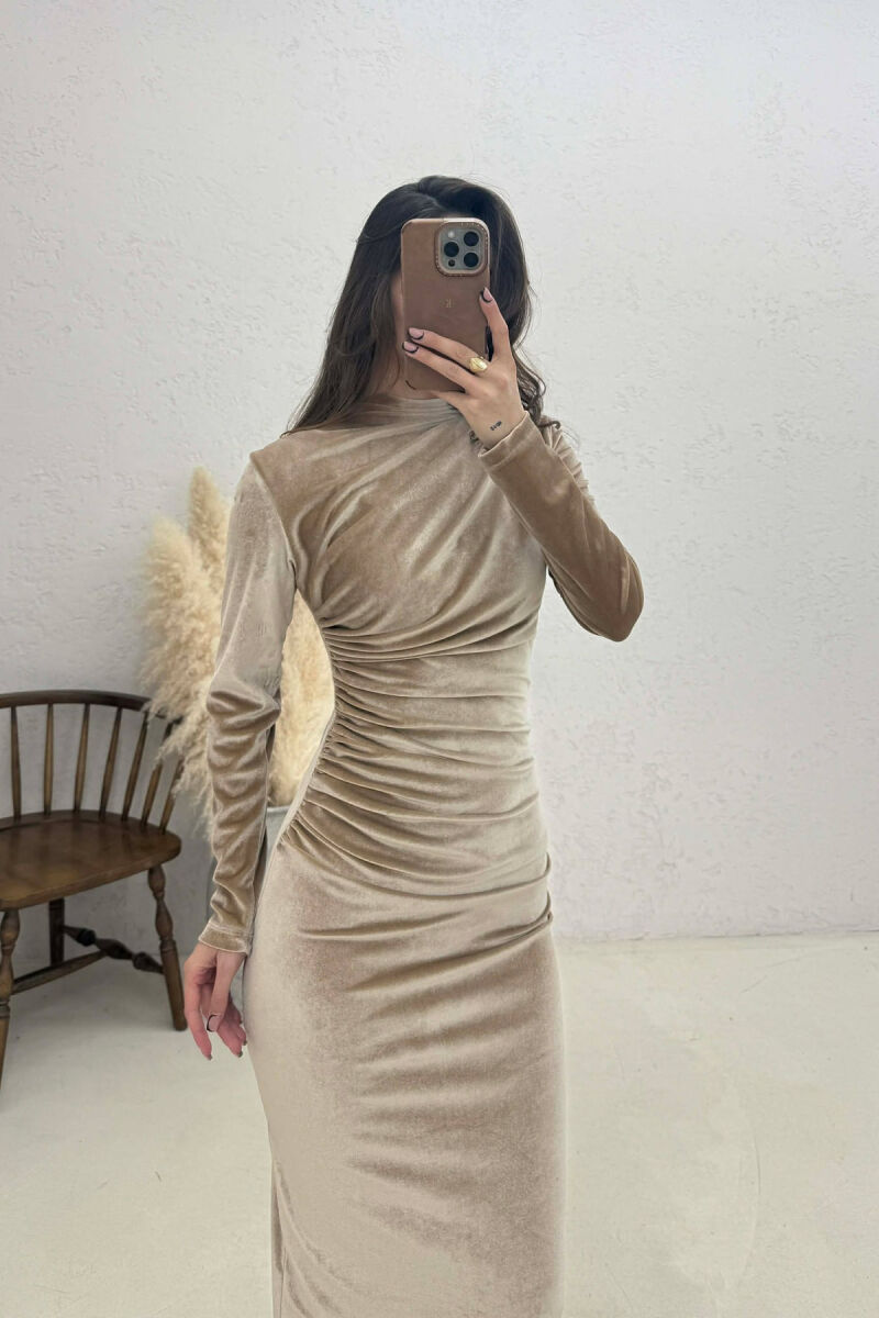 FUSTAN NJE NGJYRESH VELVET PER FEMRA NE NGJYRE BEZHE - 3