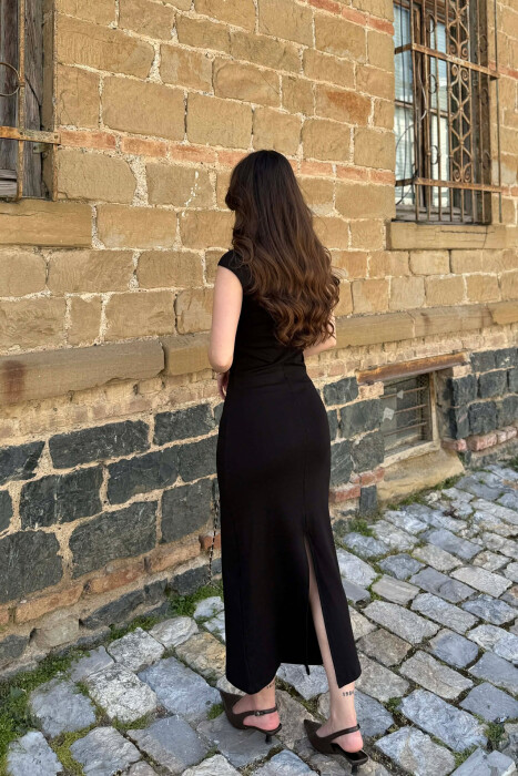 FUSTAN PER FEMRA NE NGJYRE TE ZEZE - 5