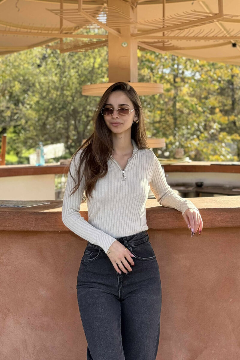 GJYSËM GOLF PËR FEMRA ME ZINXHIR NË NGJYRË BEZHË TË CELUR - 4