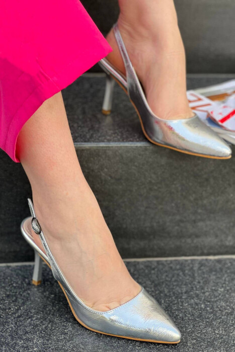 GLOSSY ONE COLOR WOMEN HEELED SHOES GREY/GRI - KLAUDIO FASHION