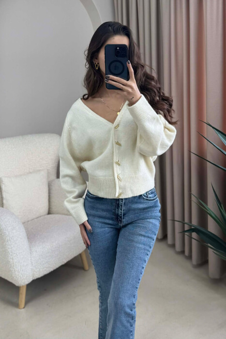 GOLD BUTTONS DETAIL ONE COLOR WOMEN CARDIGAN CREAM/KREM - 3
