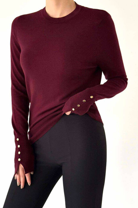 GOLD BUTTONS DETAILS WOMEN SWEATER IN BURGUNDY COLOR 