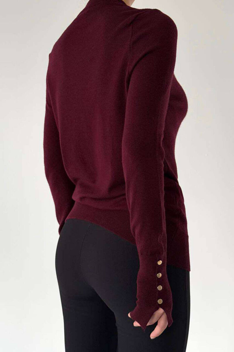 GOLD BUTTONS DETAILS WOMEN SWEATER IN BURGUNDY COLOR - 2