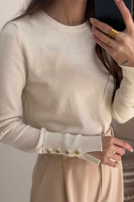 GOLD BUTTONS DETAILS WOMEN SWEATER IN CREAM COLOR - 4