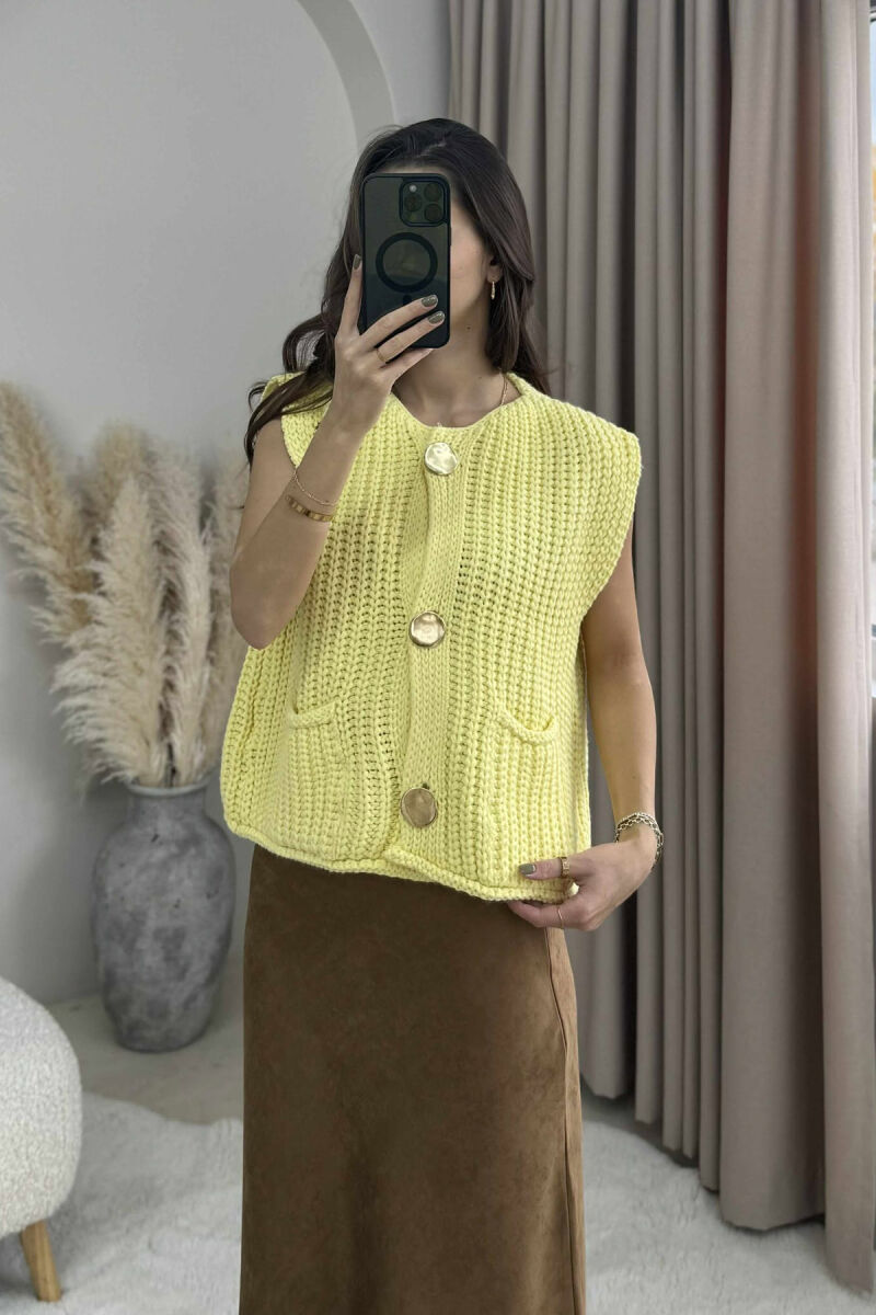 GOLD BUTTONS SIMPLE KNIT WOMEN VEST YELLOW/E VERDHE - 2