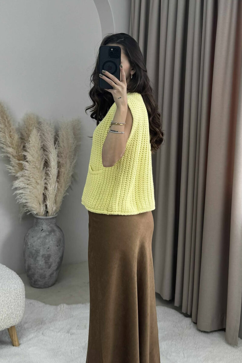 GOLD BUTTONS SIMPLE KNIT WOMEN VEST YELLOW/E VERDHE - 4