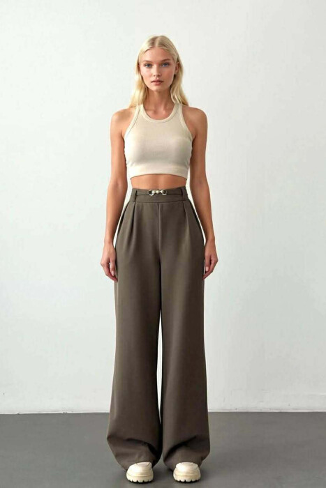 GOLD DETAIL BELT WOMAN TROUSERS LIGHT BROWN/KAZB 