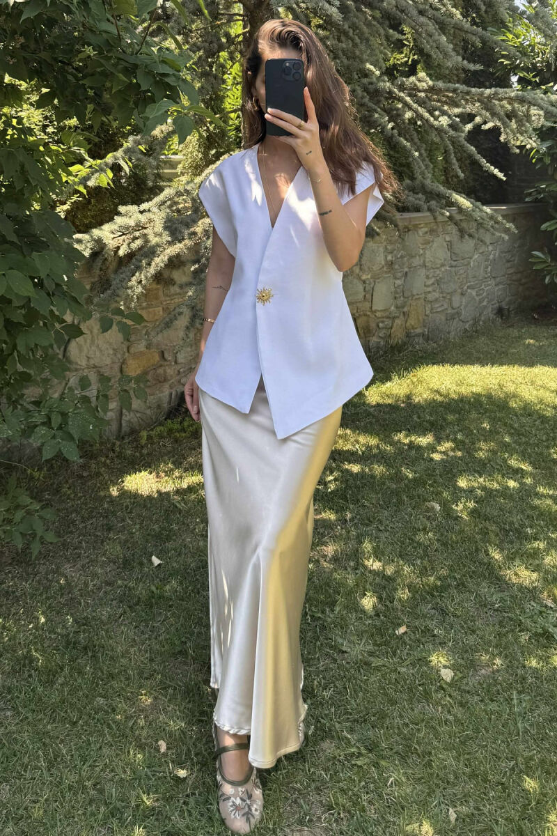 GOLD SUN BUTTON DETAIL LACING WOMEN VEST WHITE-E BARDHE - 1