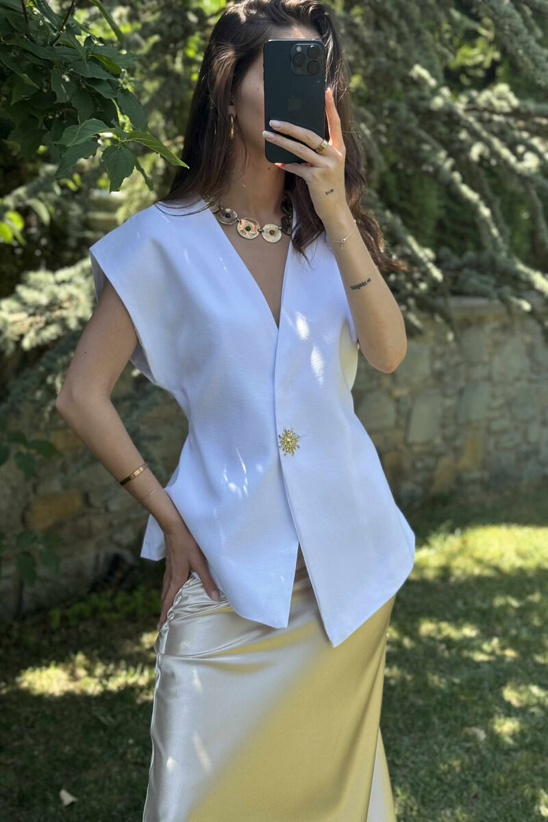 GOLD SUN BUTTON DETAIL LACING WOMEN VEST WHITE-E BARDHE - 2