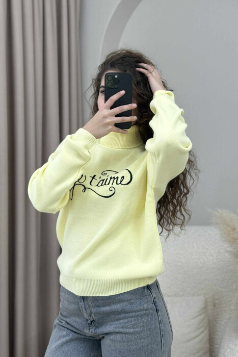 GOLF I THJESHTË ME SHKRIM PARA PËR FEMRA NË NGJYRËN E VERDHË - 2