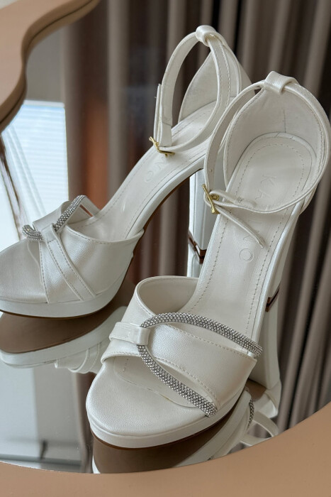 HIGH HEEL DIAMOND DETAILS WOMEN SANDALS WHITE-E BARDHE - KLAUDIO FASHION