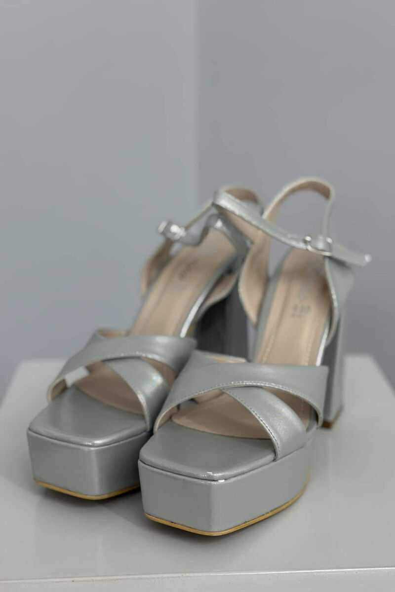 HIGH HEEL ONE COLOR SHINNY WOMEN SANDALS GREY/GRI - 2