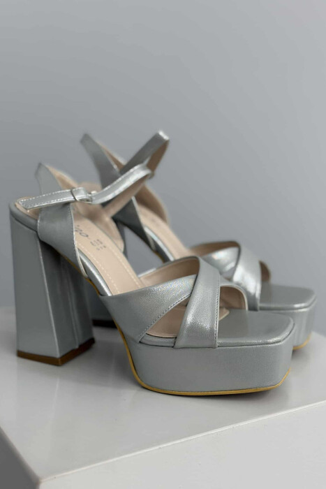 HIGH HEEL ONE COLOR SHINNY WOMEN SANDALS GREY/GRI - 5