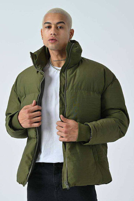 HIGH NECK MEN PUFFER JACKET IN GREEN COLOR - 2