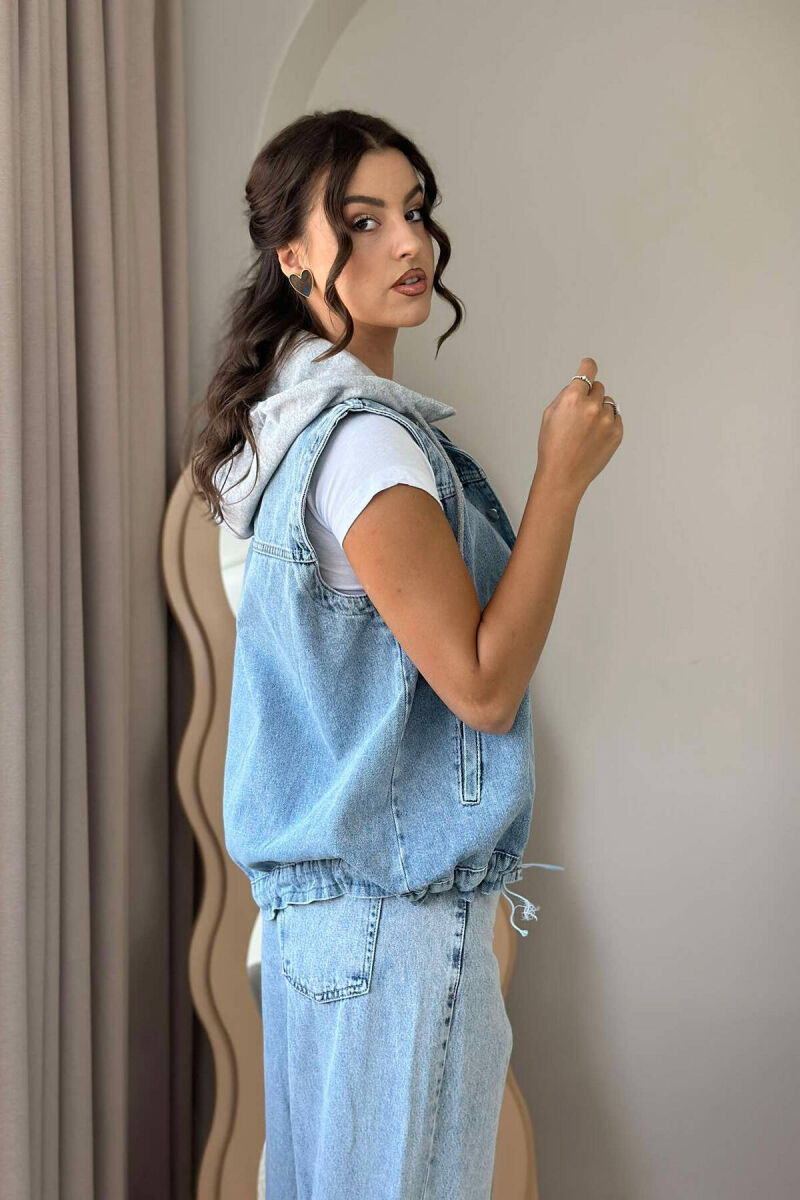 HOOD DENIM WOMAN VEST IN LIGHTBLUE COLOR - 2