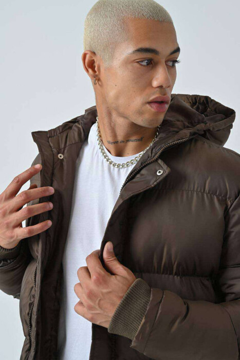 HOODED MEN PUFFER JACKET IN BROWN COLOR - 2