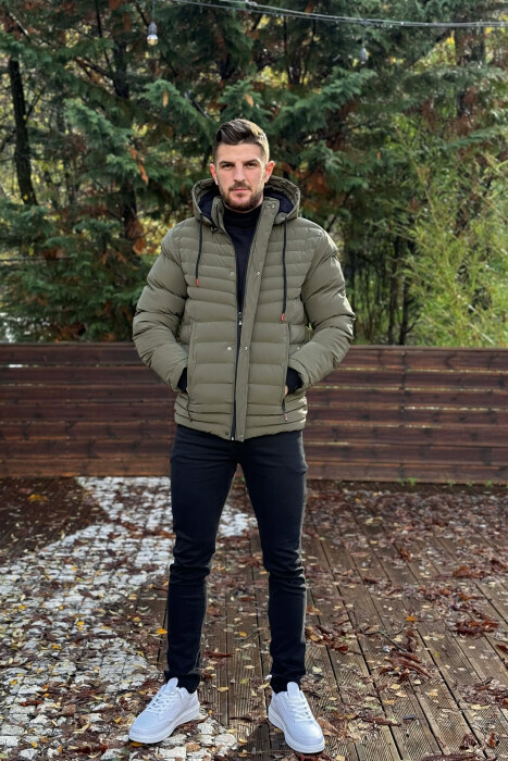 XHUP NJE NGJYRESH ME KAPUÇ PER MESHKUJ NE NGJYRE JESHILE - KLAUDIO FASHION