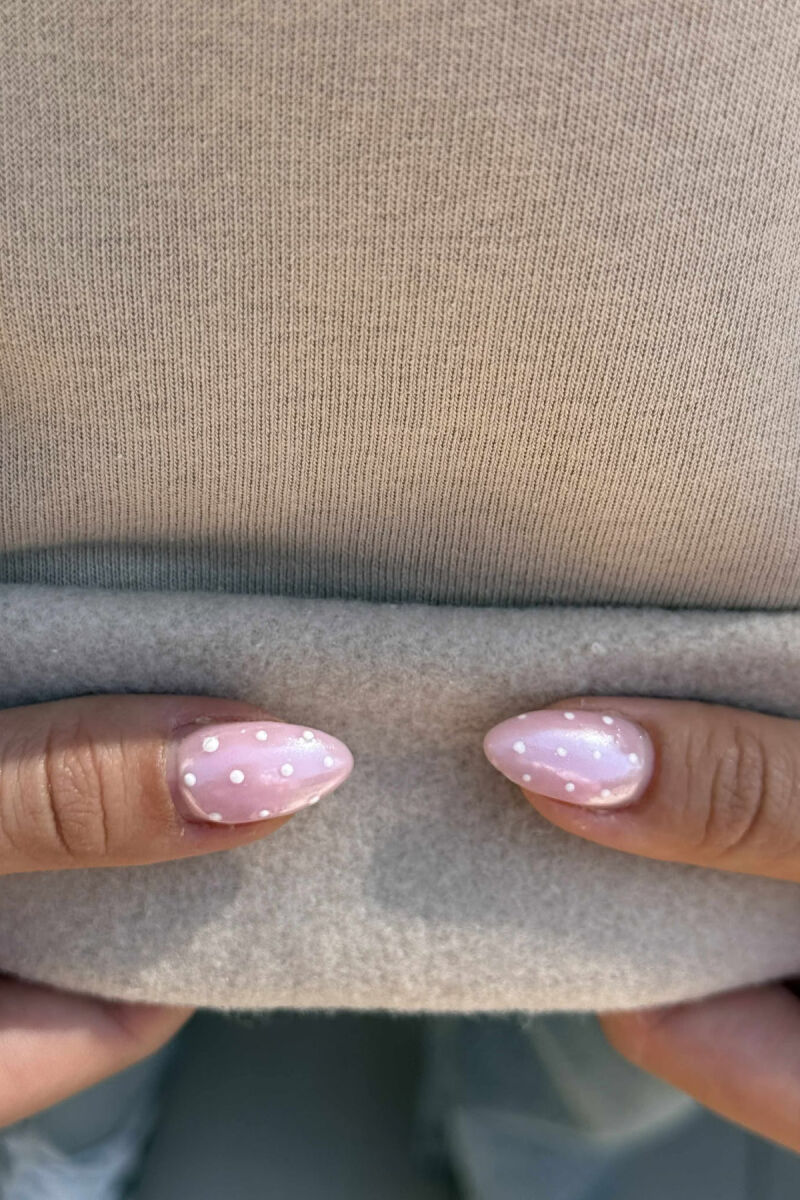 HOODIE E THJESHTË NJË NGJYRËSHE ME PUSH PËR FEMRA NË NGJYRËN BEZHË - 5