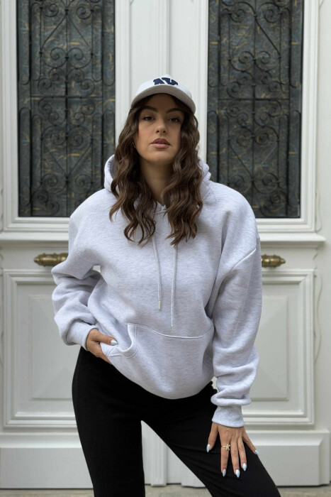 HOODIE E THJESHTË NJË NGJYRËSHE ME PUSH PËR FEMRA NË NGJYRËN GRI TË ZBARDHUR - 1