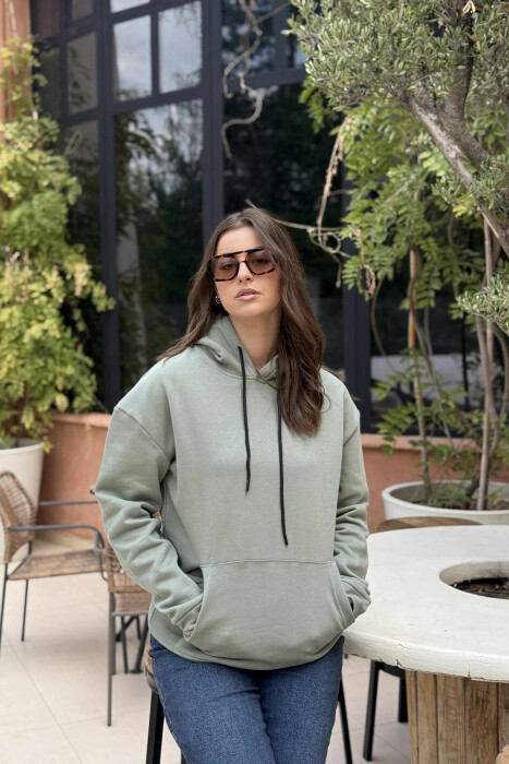 HOODIE E THJESHTË NJËNGJYRËSHE ME PUSH PËR FEMRA NË NGJYRË ULLIRI - 1