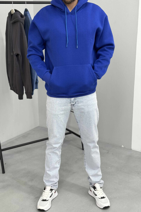 HOODIE E THJESHTË NJËNGJYRËSHE ME PUSH PËR MESHKUJ NË NGJYRËN BLU - 1