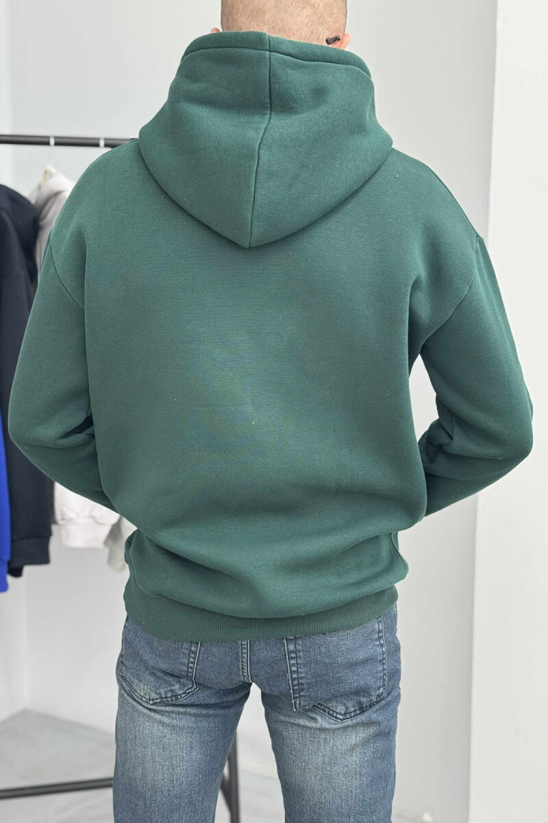 HOODIE E THJESHTË NJËNGJYRËSHE ME PUSH PËR MESHKUJ NË NGJYRËN JESHILE - 5