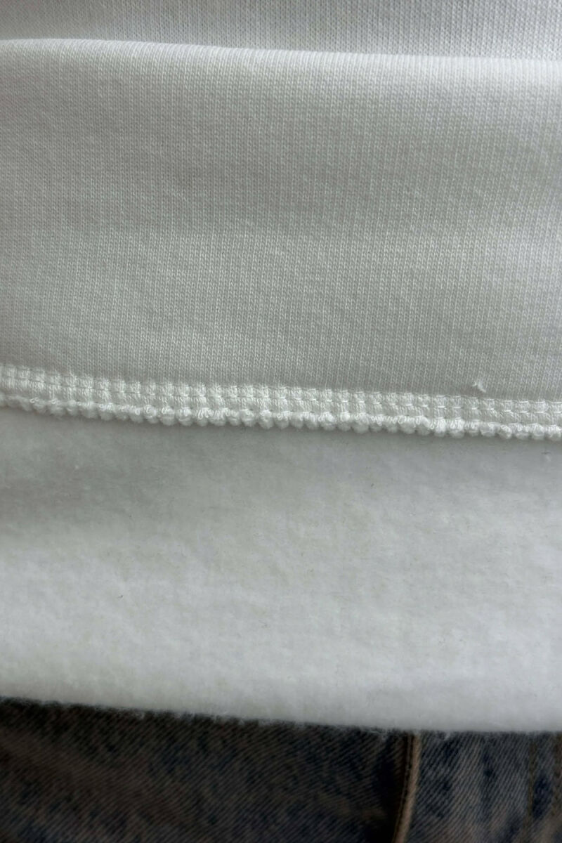 HOODIE E THJESHTË PËR FEMRA NË NGJYRËN E BARDHË - 5