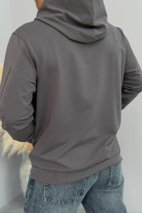 HOODIE ME LOGO TË THJESHTË TË VOGËL PARA PËR MESHKUJ NË NGJYRËN GRI TË ERRËT - 2