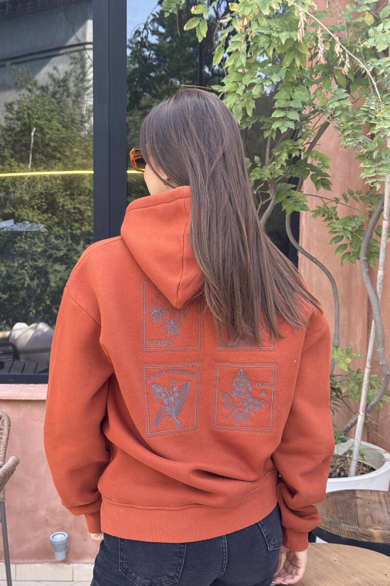 HOODIE ME PUSH DHE DIZAJN ME LULE TË QËNDISUR NË PJESËN PARA PËR FEMRA NË NGJYRË TULLE - 3