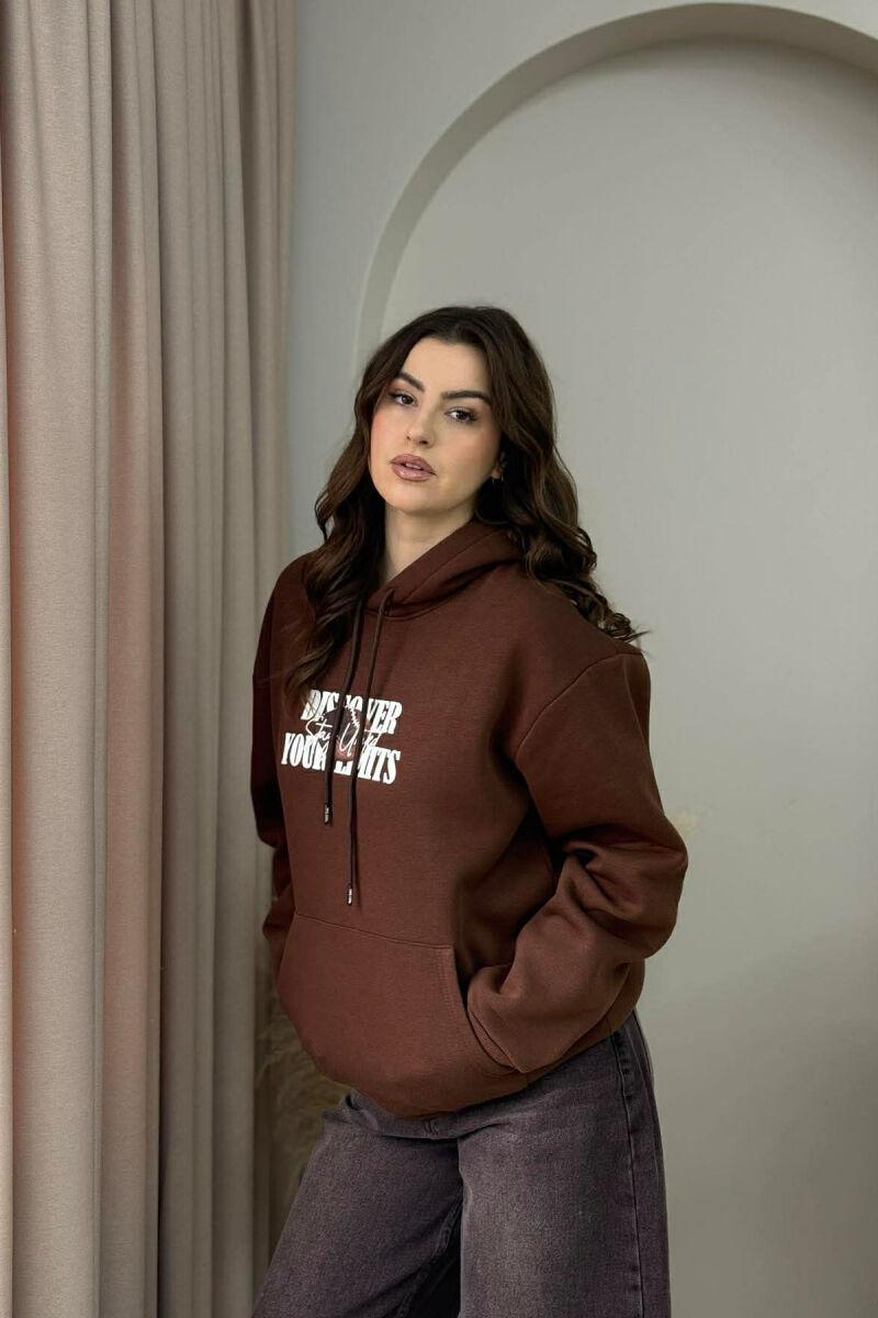 HOODIE ME PUSH DHE DIZAJN NGA TE DY ANET PER FEMRA NE NGJYRE KAFE - 1