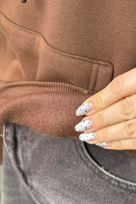 HOODIE ME PUSH DHE DIZAJN NGA TE DY ANET PER FEMRA NE NGJYRE KAFE - 5